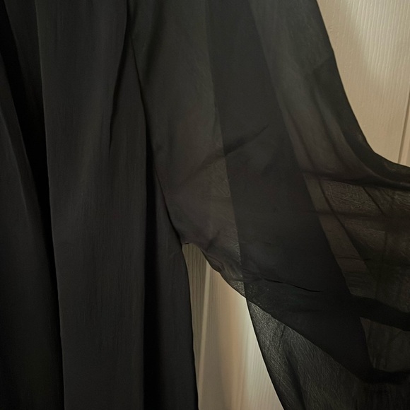 H&M Dress - Picture 2 of 4